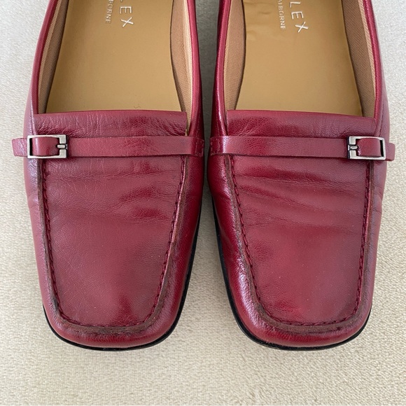 Liz Claiborne red square toe loafers - Picture 4 of 9